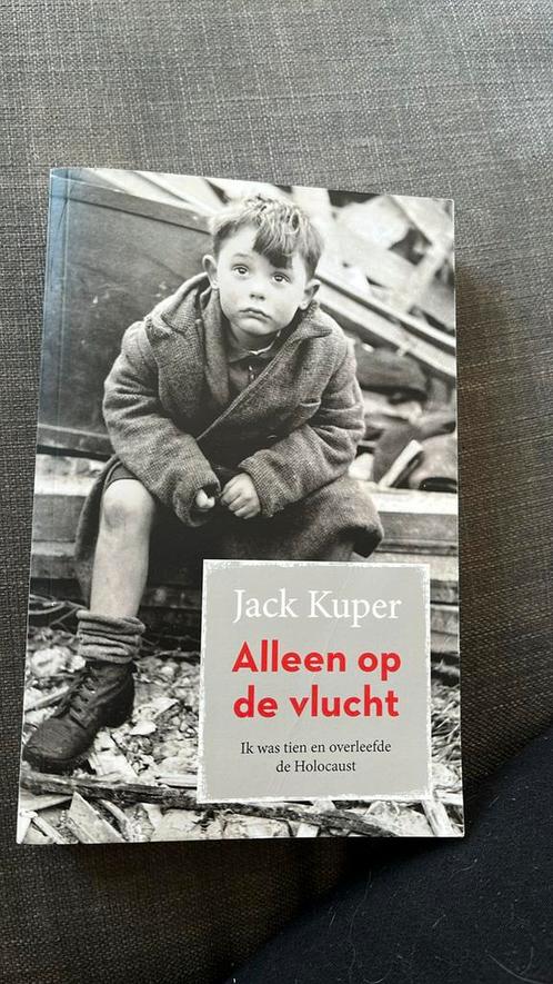 Alleen op de vlucht, Boeken, Biografieën, Zo goed als nieuw, Ophalen