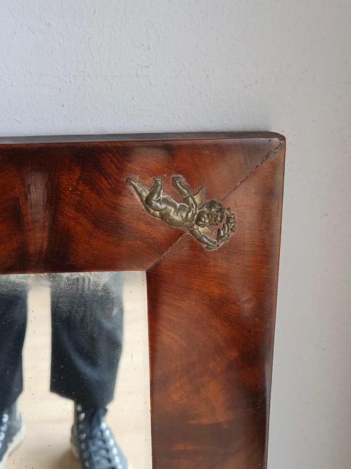 Elegante spiegel in mahoniehouten look – met engeltjes, Huis en Inrichting, Woonaccessoires | Spiegels, Ophalen