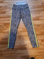 Sportlegging in tijgerprint., Kleding | Dames, Legging, Maat 36/38 (S), Zwart, Ophalen of Verzenden