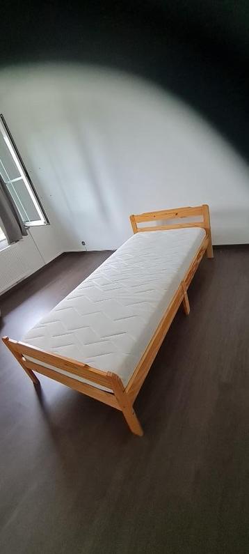 Eenpersoonsbed beschikbaar voor biedingen