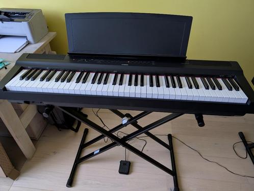 Yamaha P-121 BK digitale piano, Muziek en Instrumenten, Piano's, Zo goed als nieuw, Piano, Zwart, Digitaal, Ophalen