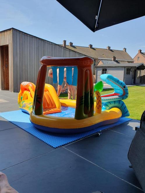 Schommel, springkasteel, zwembad peuter in perfecte staat, Kinderen en Baby's, Speelgoed | Buiten | Speeltoestellen, Zo goed als nieuw
