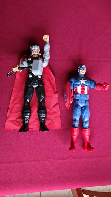 Personnages Marvel Thor et Captain America - 30 cm Comme neu