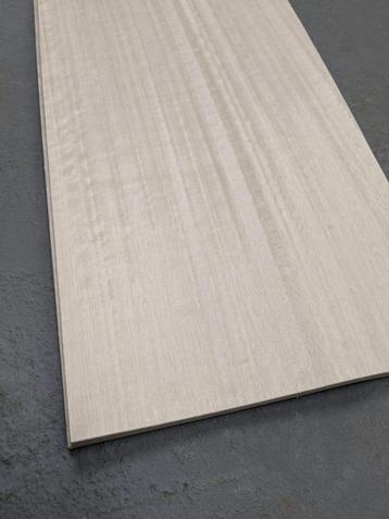 Zilverwit fineer | 36x20 cm beschikbaar voor biedingen