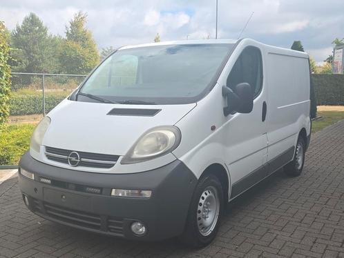 Opel vivaro /lichte vracht/airco/garantie en keuring, Auto's, Bestelwagens en Lichte vracht, Bedrijf, Boordcomputer, Radio, Opel