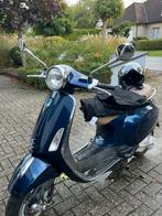 Vespa Primavera 2T - 2016 met scooterdeken, helm en slot, Fietsen en Brommers, Scooters | Vespa, Ophalen, Tweetakt, Gebruikt, Vespa S