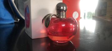 Nina ricci apple beschikbaar voor biedingen