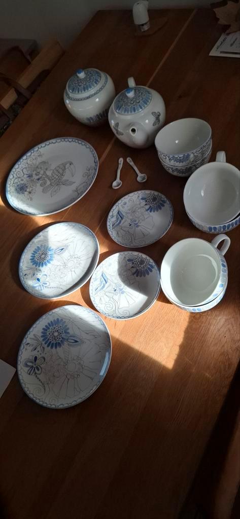 Servies van Jet ter Steege. Serie World of Jet, Zinnia, Antiek en Kunst, Antiek | Servies compleet, Ophalen