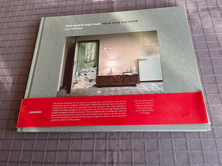 Livre photo « Ma maison habite ici » - Eddo Hartmann, Livres, Loisirs & Temps libre, Comme neuf, Photographie et Cinéma, Enlèvement ou Envoi