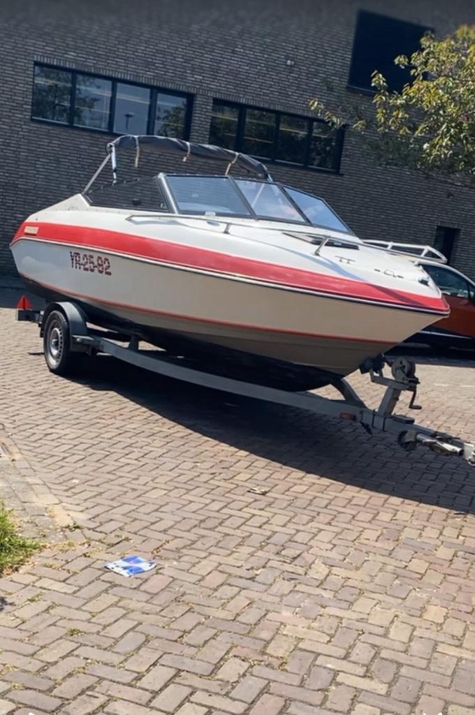 Speedboot, Watersport en Boten, Speedboten, Gebruikt, 6 meter of meer, Benzine, 200 pk of meer, Polyester, Binnenboordmotor, Ophalen of Verzenden