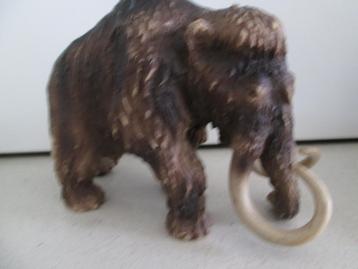 Schleich;  1 mammoet  13 hoog en 17 lang beschikbaar voor biedingen