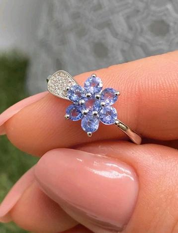 Prachtige sterling zilveren ring met tanzanieten  beschikbaar voor biedingen