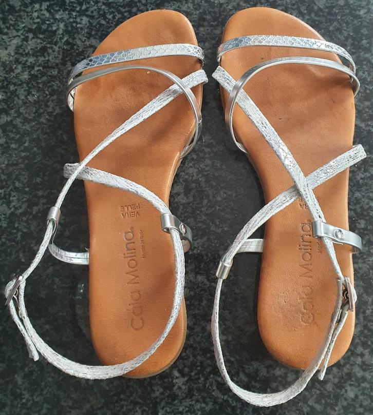 Wit-zilverkleurige sandalen van Carla Molina maat 36, Kleding | Dames, Schoenen, Gedragen, Sandalen of Muiltjes, Wit, Verzenden