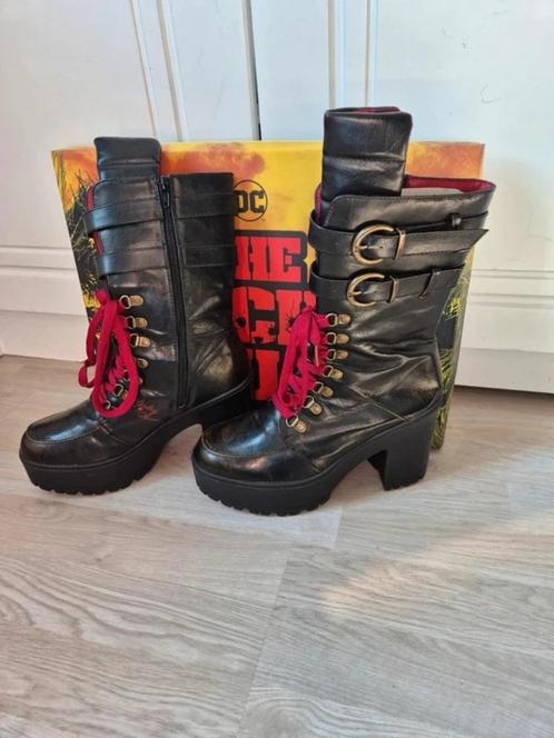 Bottes Harley Quinn p40, Kleding | Dames, Schoenen, Zo goed als nieuw, Hoge laarzen, Zwart, Ophalen of Verzenden