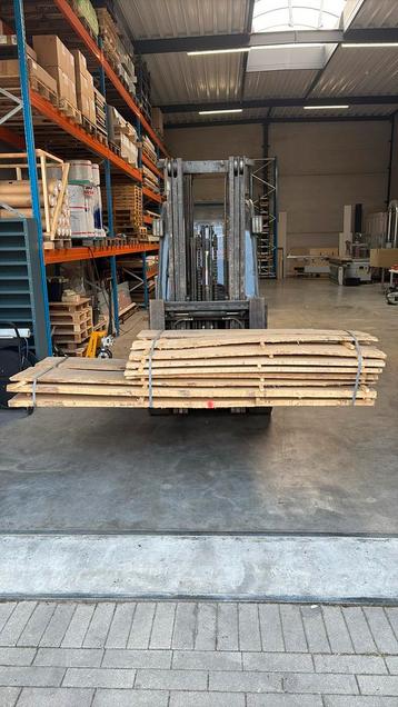 Beuken planken beschikbaar voor biedingen