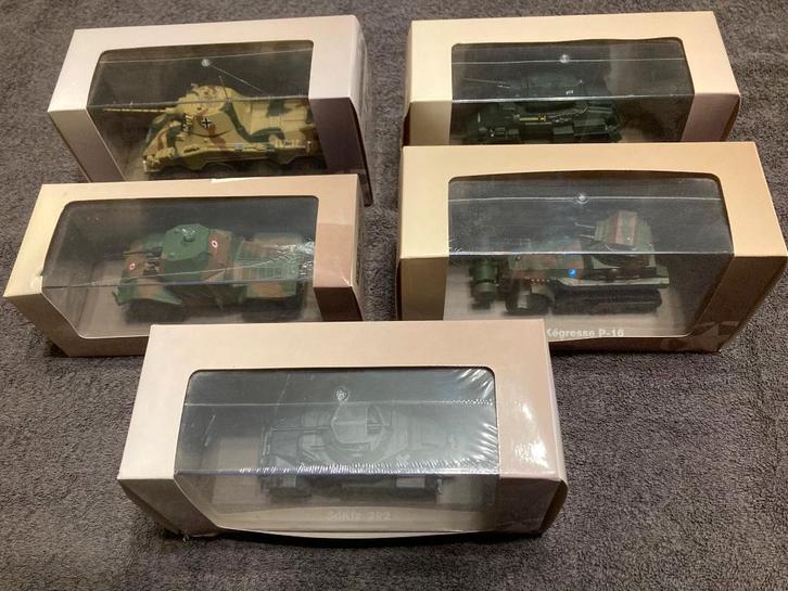 Mooie collectie miniatuur 1/43 legervoertuigen - Atlas, Verzamelen, Militaria | Tweede Wereldoorlog, Landmacht, Miniatuur of Beeldje