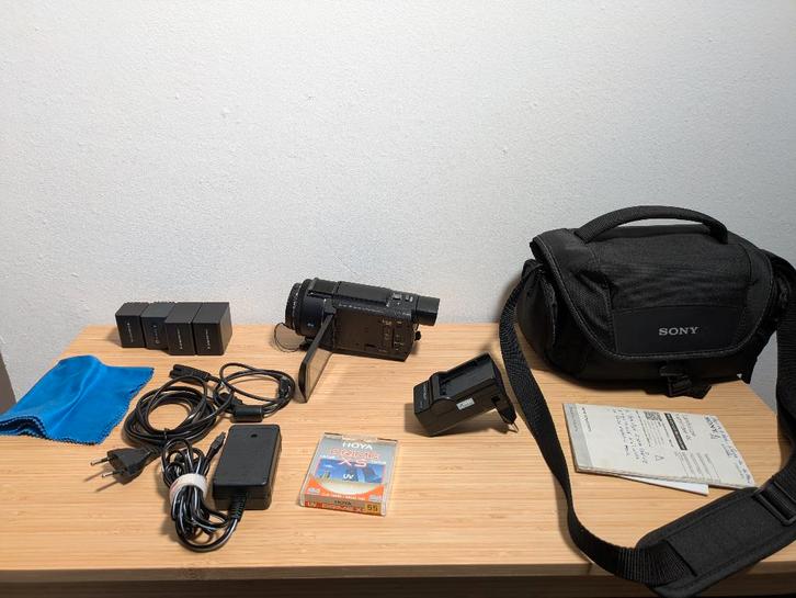 Caméscope 4K Sony FDR-AX53, 4 batteries, filtre UV et sac., TV, Hi-fi & Vidéo, Caméscopes numériques, Comme neuf, Caméra, Sony