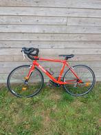Btwin kinderkoersfoets 32inch plus helm, Ophalen, Zo goed als nieuw, Heren