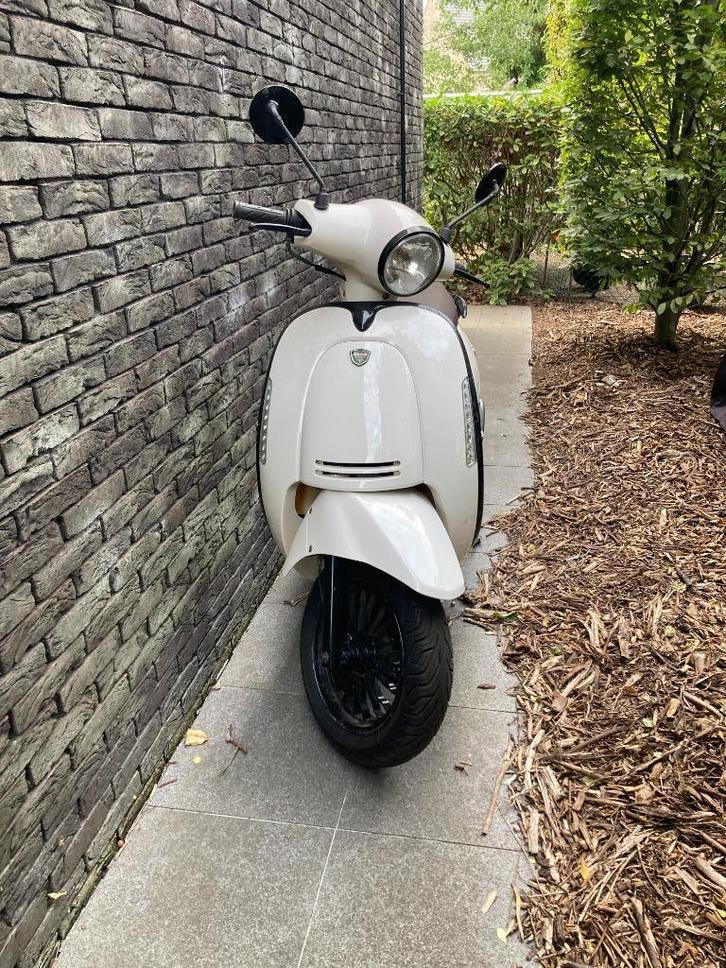scooter Neco Borgia 125cc, Fietsen en Brommers, Scooters | Overige merken, Gebruikt, Benzine, Ophalen