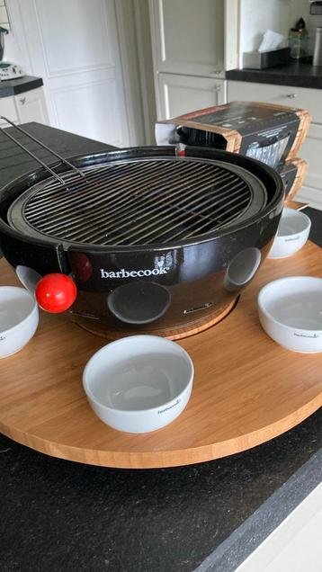 Barbecook tafelmodel op draaiplateau beschikbaar voor biedingen