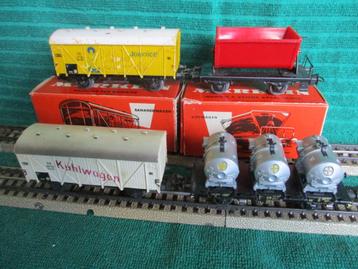 Marklin 4 wagons marchandises beschikbaar voor biedingen
