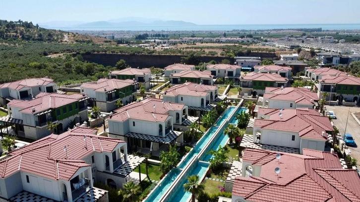 Villa 3+1 à vendre à Kuşadası Davutlar, Immo, Buitenland, Turkije, Woonhuis