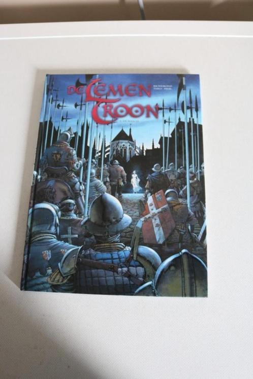 De lemen troon Nr 5 : De maagd - hc - 1e druk 2012, Boeken, Stripverhalen, Nieuw, Eén stripboek, Ophalen of Verzenden