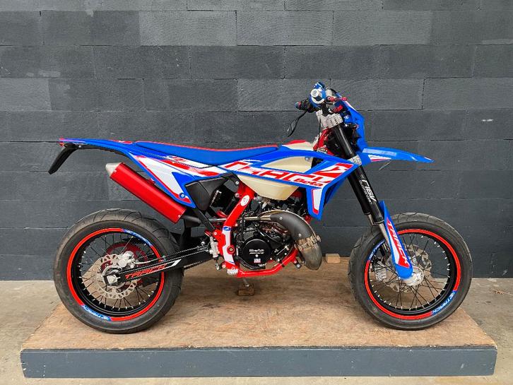 Beta RR 50 Motard Track 2025 Blauw, 1087km nette staat AM6, Fietsen en Brommers, Brommers | Honda, Zo goed als nieuw, Overige modellen