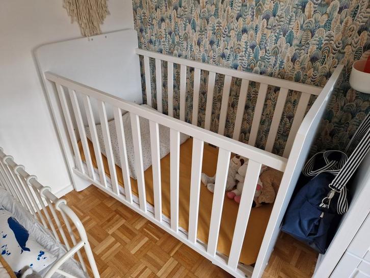 Lit à barreaux évolutif + matelas tencel + couvre matelas, Enfants & Bébés, Chambre d'enfant | Chambres d'enfant complètes, Enlèvement