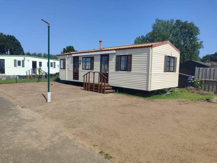 Stacaravan Willerby mét staanplaats aan het donkmeer, Caravans en Kamperen, Stacaravans, Ophalen
