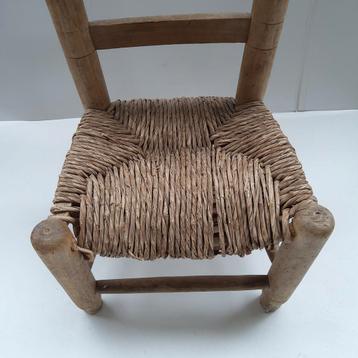 Vintage poppenstoeltje  beschikbaar voor biedingen