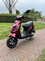 Piaggio zip 2023 b klasse, Fietsen en Brommers, Scooters | Piaggio, Ophalen, Zip, Zo goed als nieuw