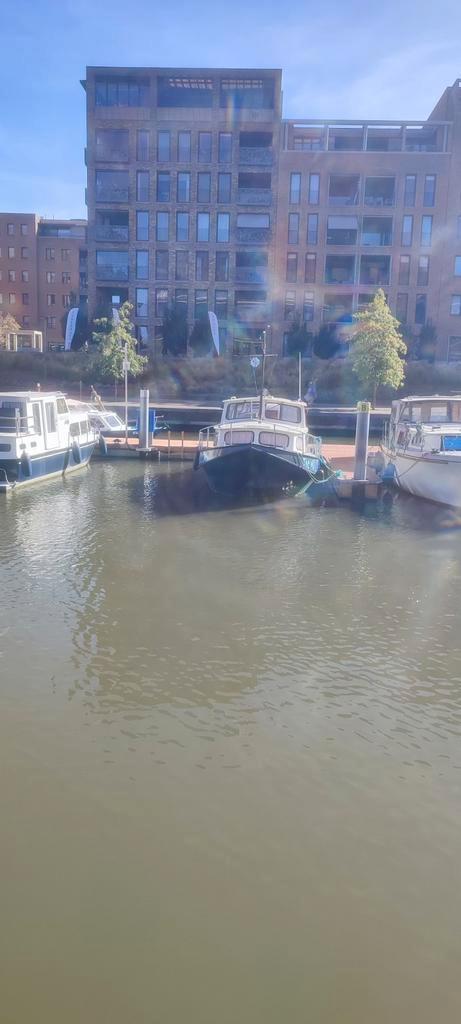 Motorjacht 9m25 met vier slaapplaatsen, Watersport en Boten, Motorboten en Motorjachten, Gebruikt, Staal, 9 tot 12 meter, Diesel