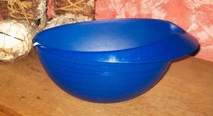 tupperware :petit plat ingénieux de par sa forme, Maison & Meubles, Cuisine| Tupperware, Neuf, Récipient ou Bol, Bleu, Enlèvement ou Envoi