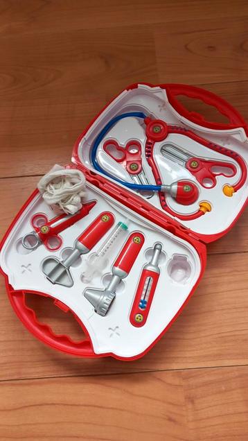 Klein doctor case - vanaf 3 jaar beschikbaar voor biedingen