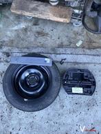 Peugeot 207 2012. Krikset met reservewiel, Ophalen, -, -, Zo goed als nieuw