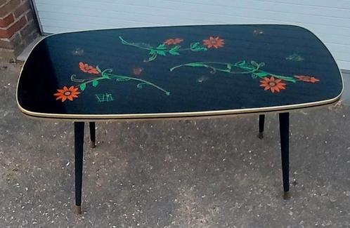 Table basse vintage des années 1950, Antiquités & Art, Antiquités | Meubles | Tables, Enlèvement ou Envoi