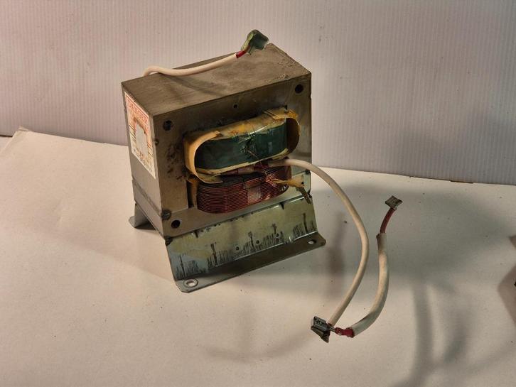 Transformator van een microgolfoven, Elektronische apparatuur, Microgolfovens, Gebruikt, Microgolfoven, Oven, Ophalen of Verzenden