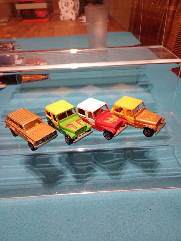 4 x Jeep, Hobby & Loisirs créatifs, Voitures miniatures | Échelles Autre, Enlèvement ou Envoi