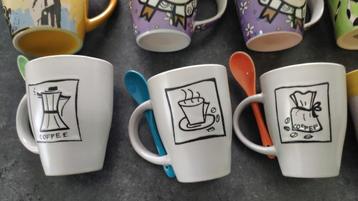 Verschillende mokken beschikbaar voor biedingen