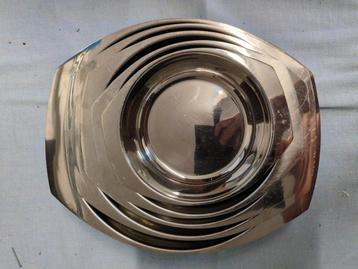 Set van 5 inox schalen in verschillende groottes  beschikbaar voor biedingen