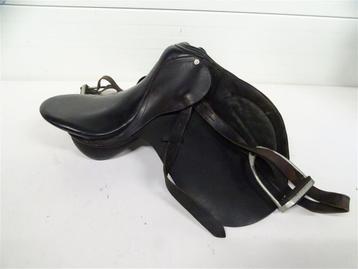 A5528 Dressur Zadel - 17,5 Inch beschikbaar voor biedingen
