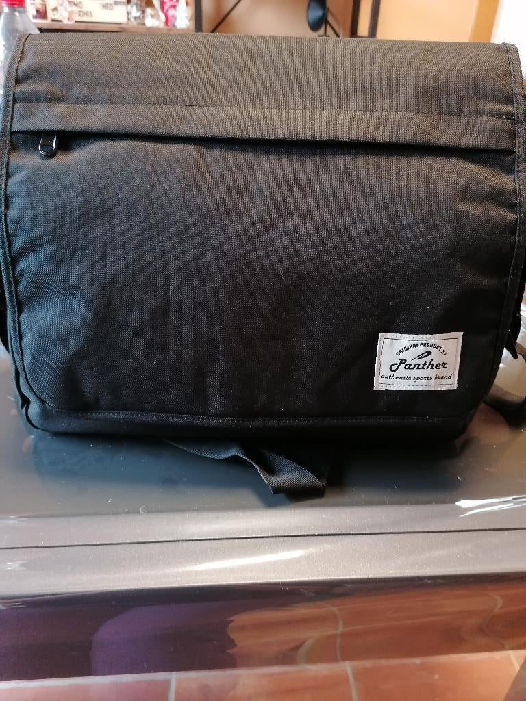 Sac gibecière noir, Bijoux, Sacs & Beauté, Sacs | Cartables, Utilisé, Noir, Enlèvement ou Envoi