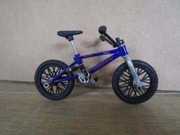 finger bike bmx disponible aux enchères