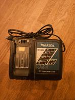 Makita batterijlader, Doe-het-zelf en Bouw, Ophalen