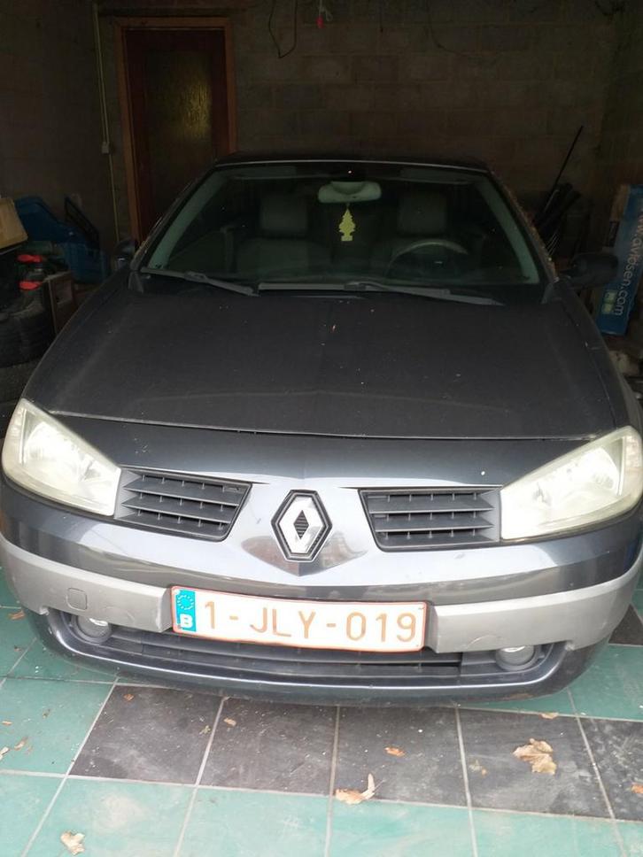 Renault megane Cabriolet, Autos, Renault, Particulier, Essence, Euro 4, Cabriolet, 2 portes, Automatique, Brun, Beige, Enlèvement