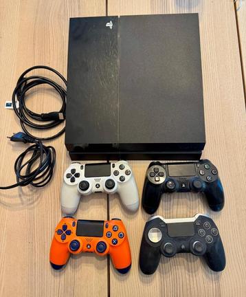 Playstation 4 500Gb 4 controllers en 11 games beschikbaar voor biedingen