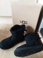 Uggs met strikje  maatje 38 ! VERZORGDE STAAT, Kleding | Dames, Schoenen, Ophalen, Zo goed als nieuw, Sneakers