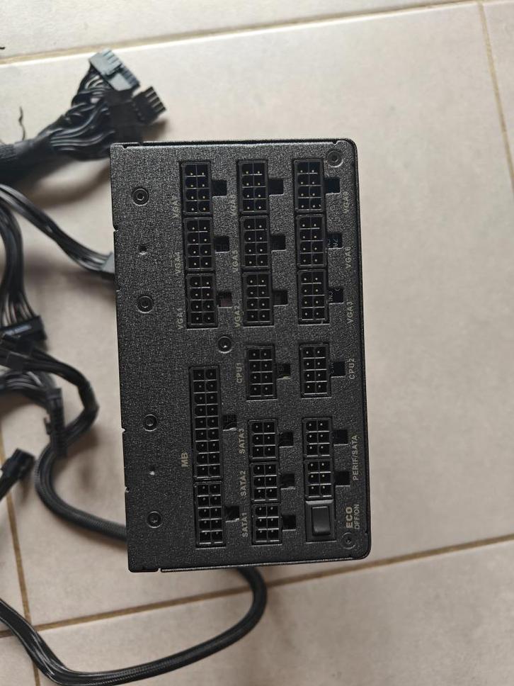 EVGA Supernova 1600 P2 80+ Platinum, Informatique & Logiciels, Alimentations internes, Comme neuf, Enlèvement ou Envoi