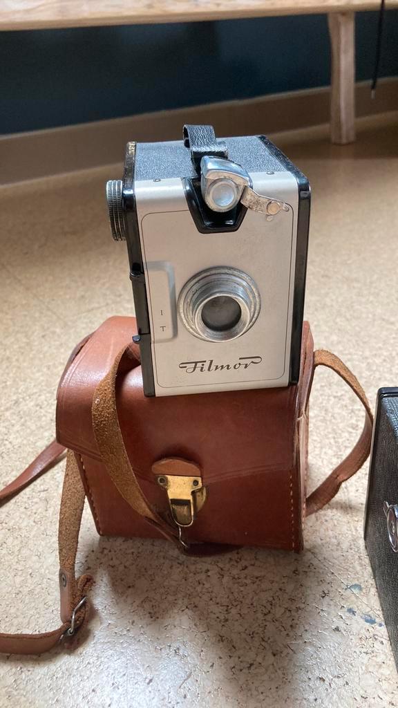 Vintage camera – Filmo Box met lederen hoes, Verzamelen, Foto-apparatuur en Filmapparatuur, Ophalen